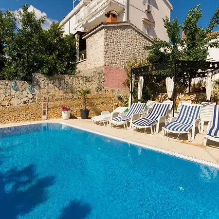 Stil - With Balcony And Sea View 103 דירה טרוגיר