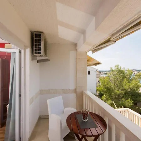 Stil - With Balcony And Sea View 103 דירה