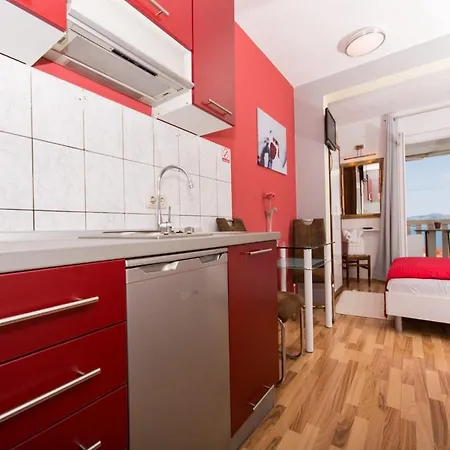 Stil - With Balcony And Sea View 103 דירה טרוגיר