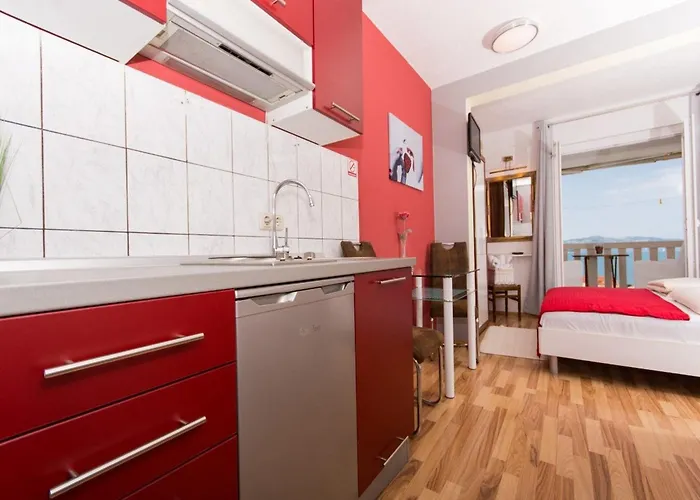 Stil - With Balcony And Sea View 103 شقة تروغير