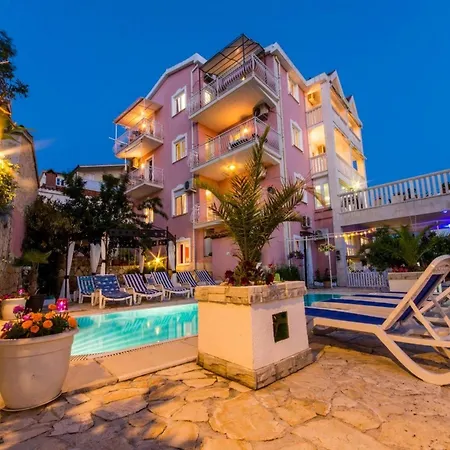 Stil - With Balcony And Sea View 103 تروغير