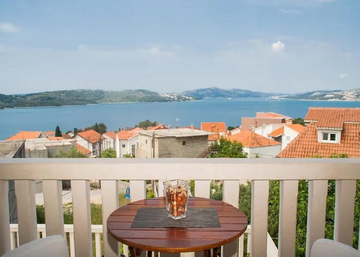 Apartment Stil - With Balcony And Sea View 103 Trogir